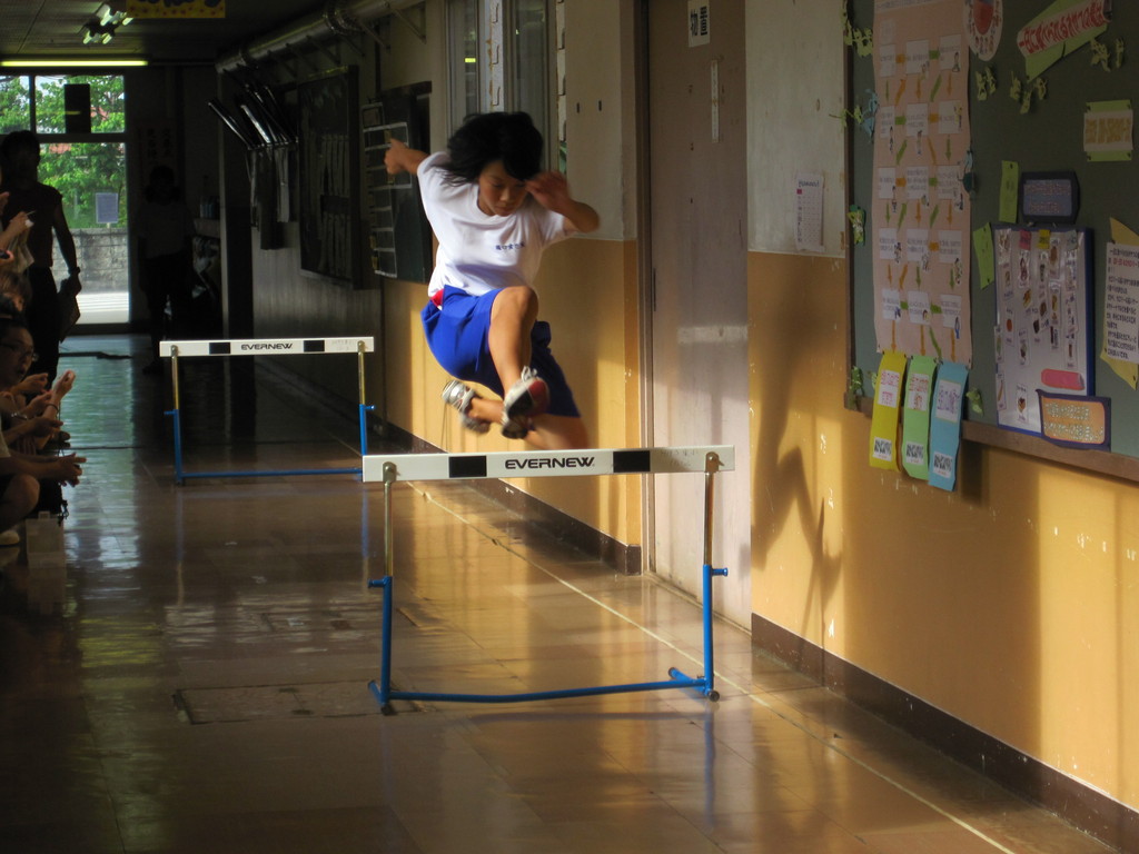 中学生選手の華麗なハードル越え！